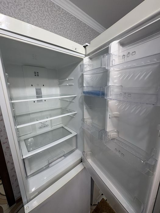 Продам холодильник