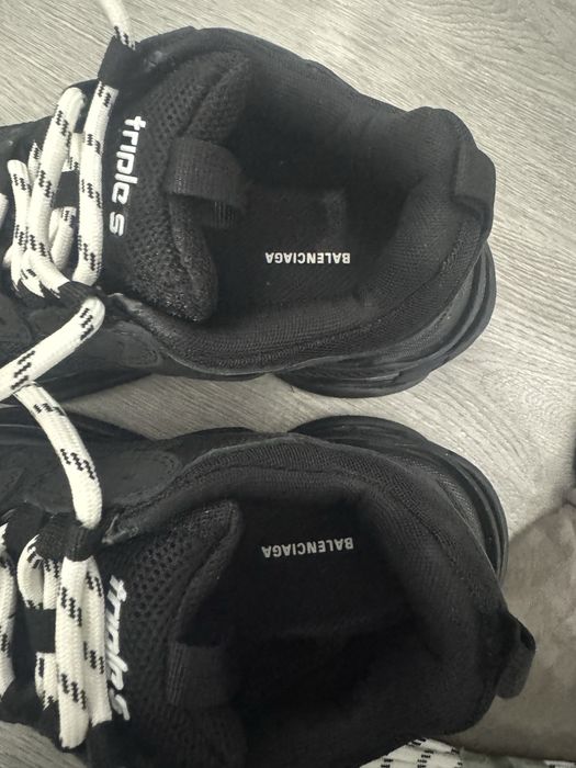 Vand Balenciaga triple S noi 37