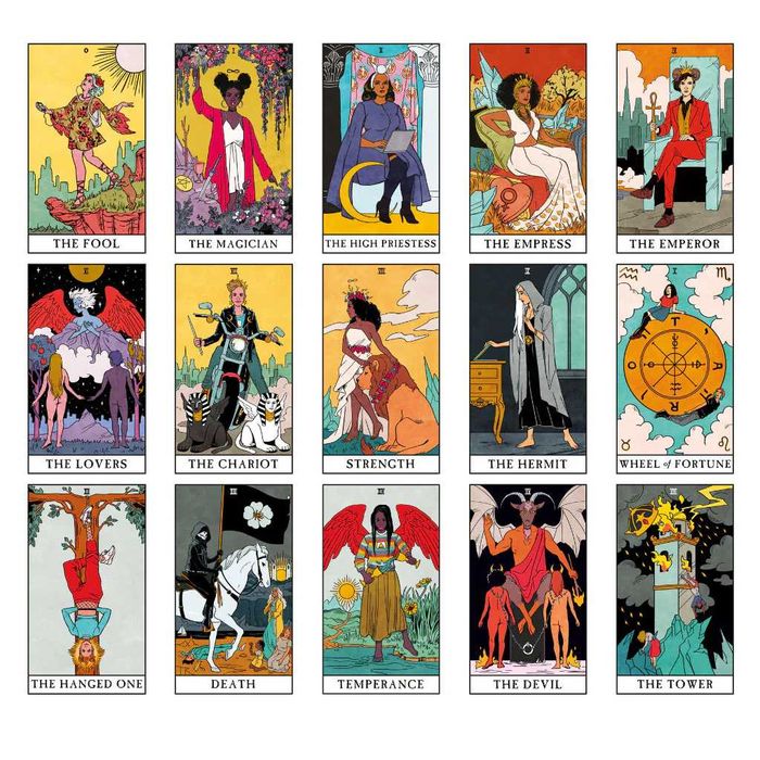 Golden Art Nouveau и Modern Witch Tarot