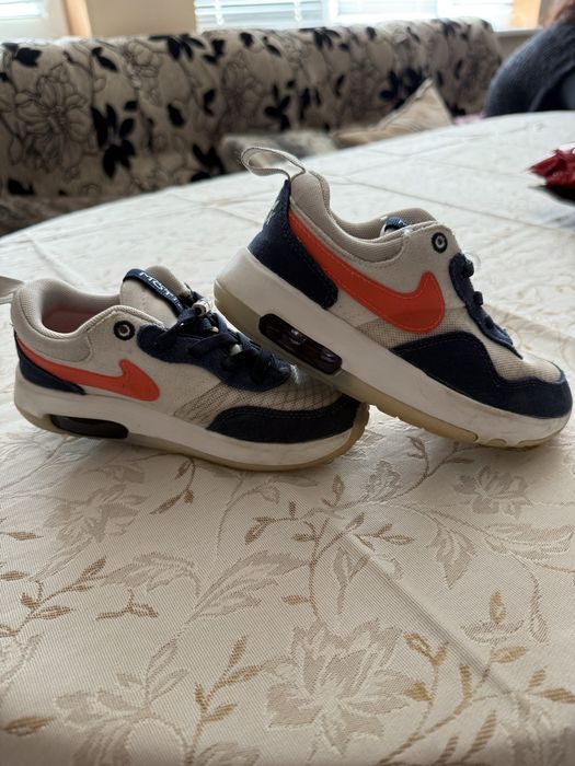 Лот Маратонки nike 28 номер - 3 чифта