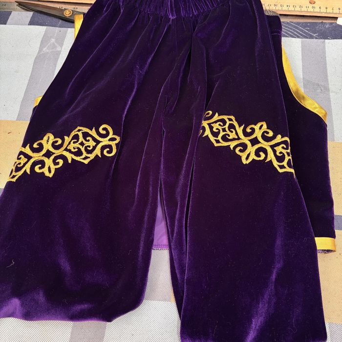 Костюм национальный