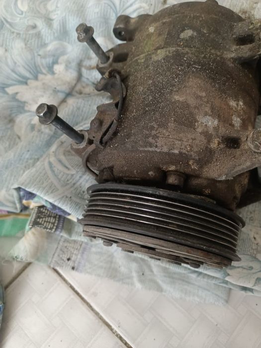 Продам з/части на Volvo XC70