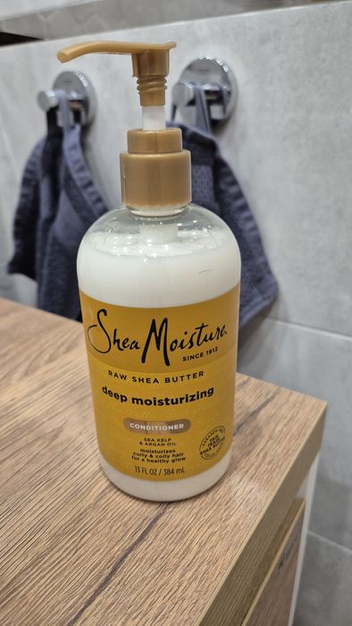 Балсам за къдрава и чуплива коса