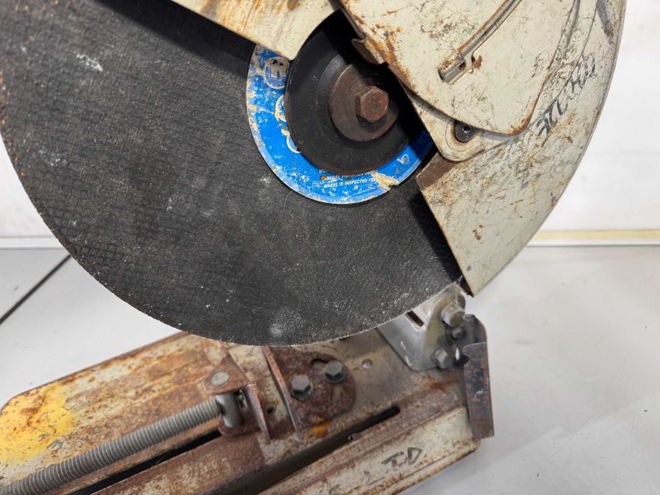 Циркуляр пендула - Makita 110 V / 1650 W / 355 mm