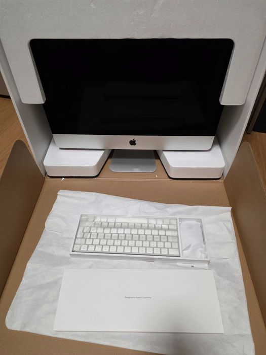 iMac 21.5 inch Retina 4K Display i5 8GB mem 1TB Fusion Drive an 2019