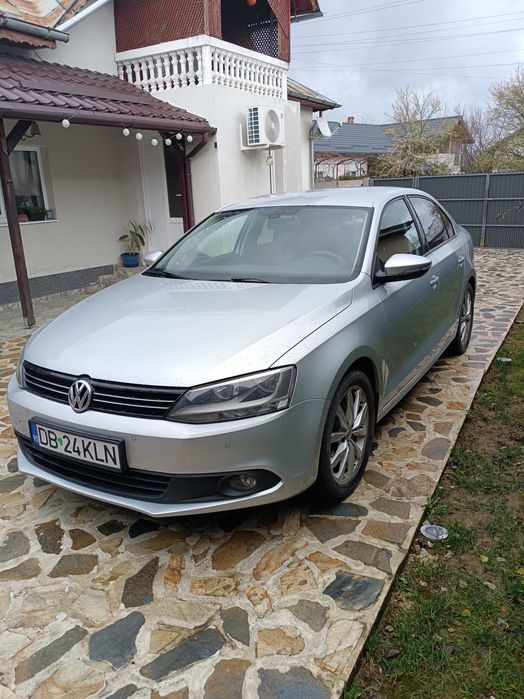 VOLKSWAGEN Jetta 2011 — imagine 3