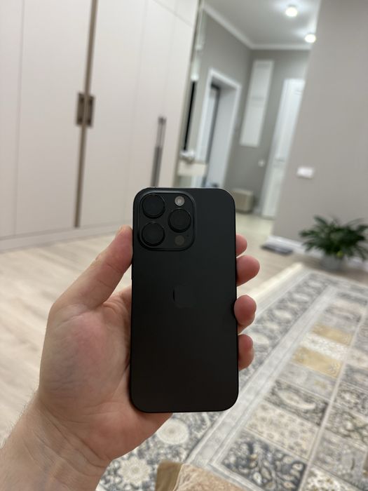 Продам Iphone 16 pro