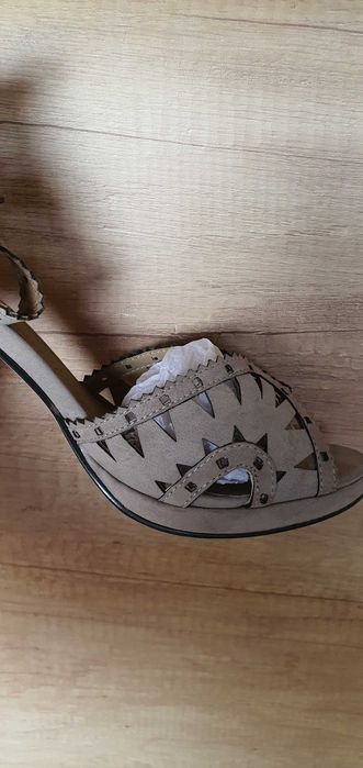 НОВИ дамски обувки