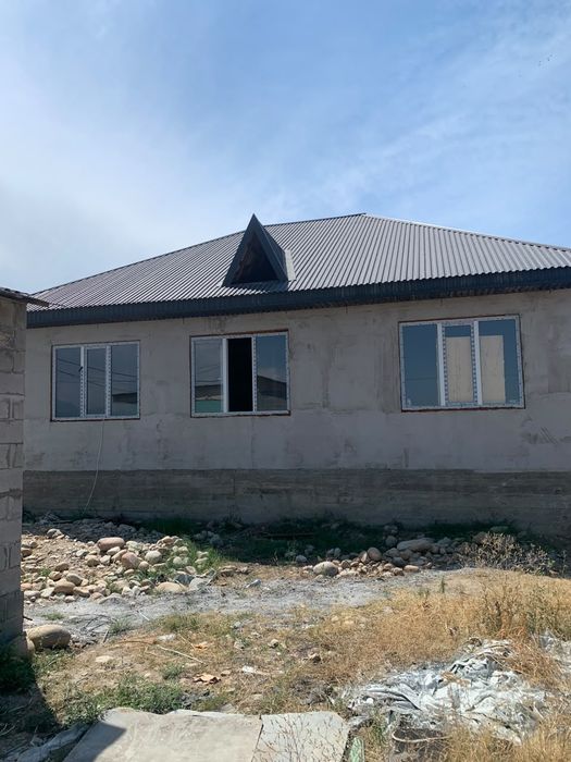 Срочно продаётся дом с времянками