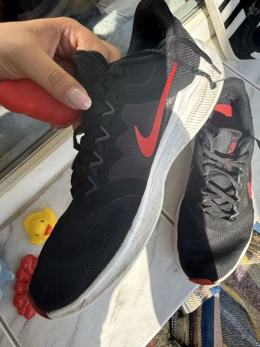 Маратонки nike черни