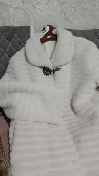 Белая шуба!!новая