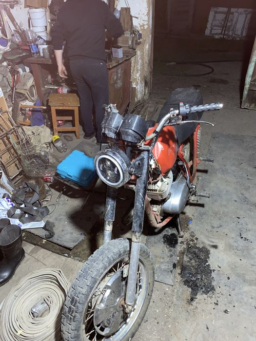 Продам иж планета 4