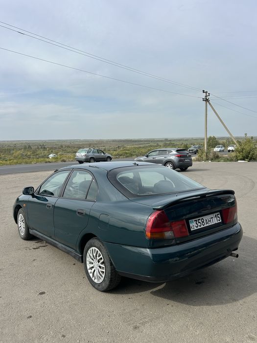 Mitshubisi Carisma 1.8 1995