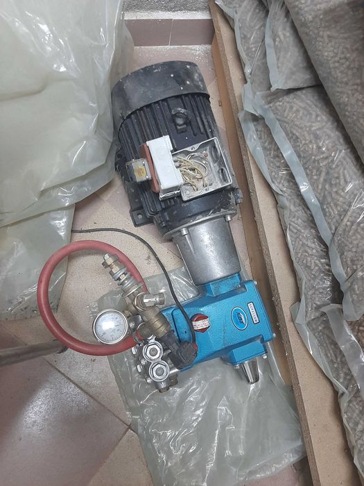 Помпа за авто мивка