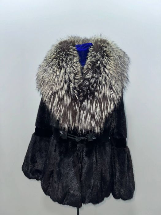 Натуральная норковая шуба с мехом чернобурки.шикарные