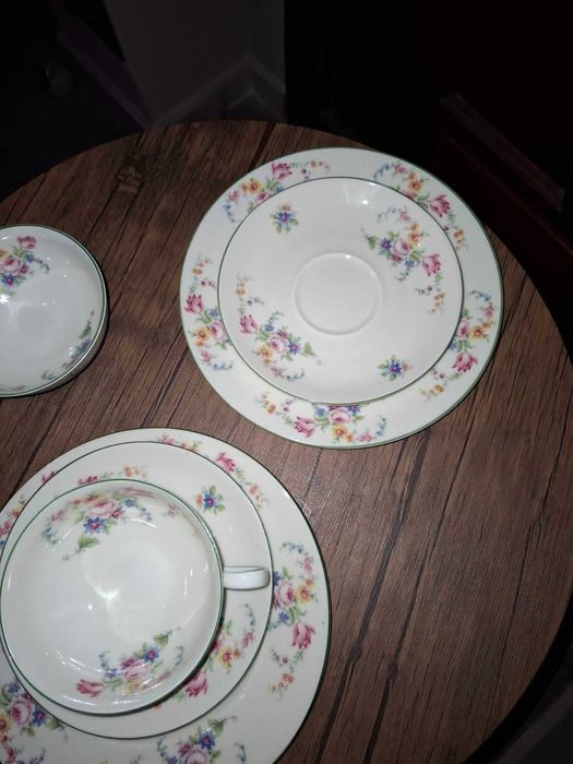 Тройни порцеланови сетове