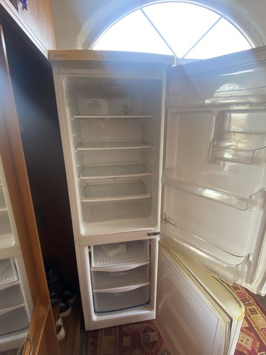 Холодильник продам срочно !!!