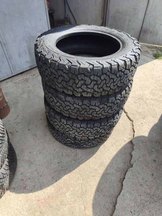 bF Goodrich 225 65 17 top