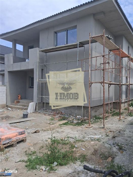 Casa individuala 5 camere 3 bai si terasa teren 530