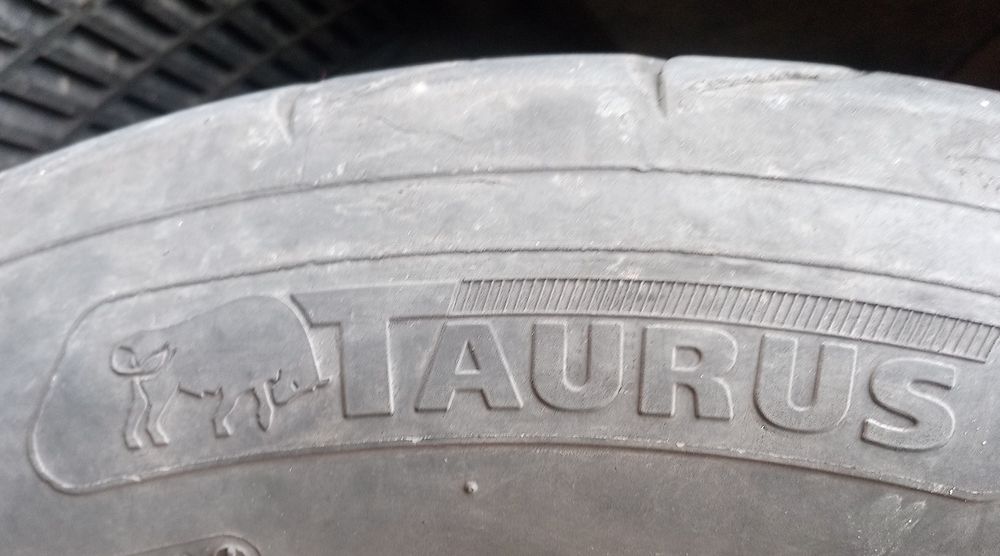 Джанти Kia 17", с летни  гуми за един сезон