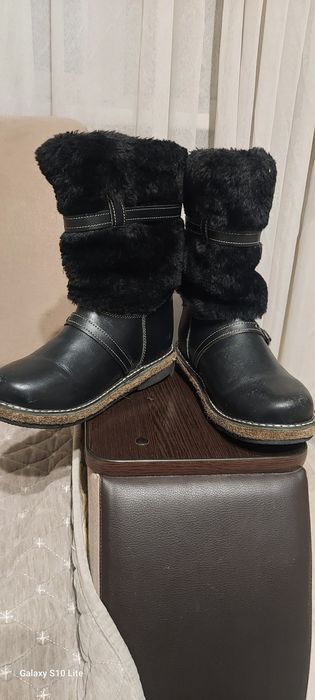 Продам унты детские 34 размер