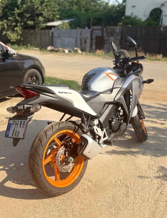 Honda CBR125R 2012