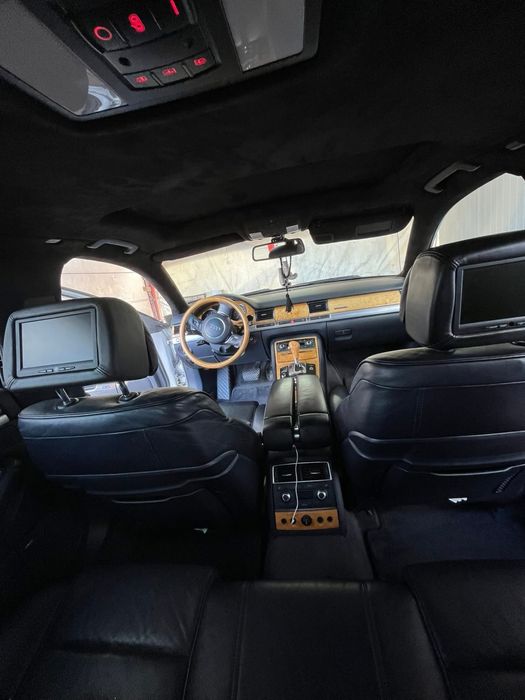 Audi A8 на части