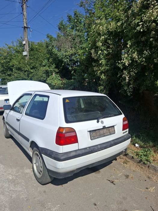 Golf 3    .     .
