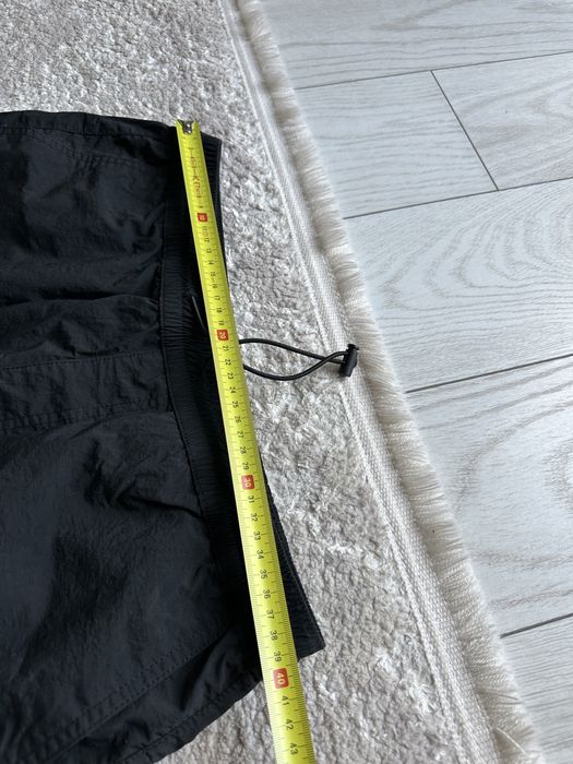 Pantaloni de fas