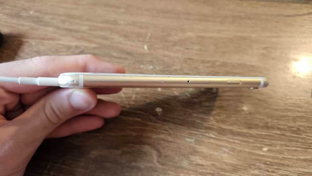 iPhone 6s rose 64Gb