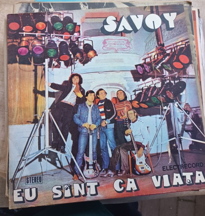 Vând discuri vinilin