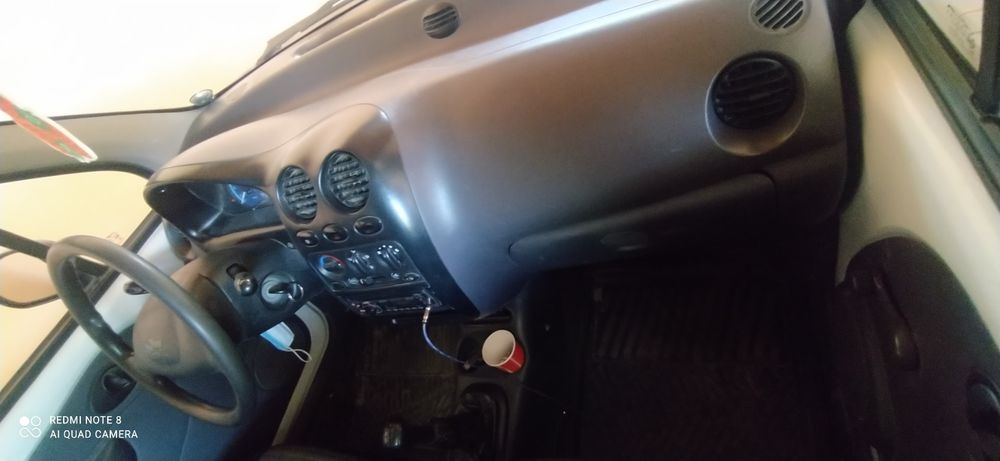 Holati yaxshi mejigar puliti bor 905 vido registrator bor