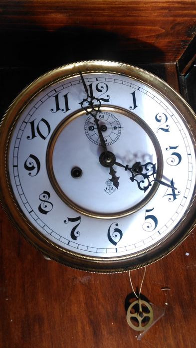 carcasa din lemn pentru ceas de semineu.
ceas  Gustav Becker