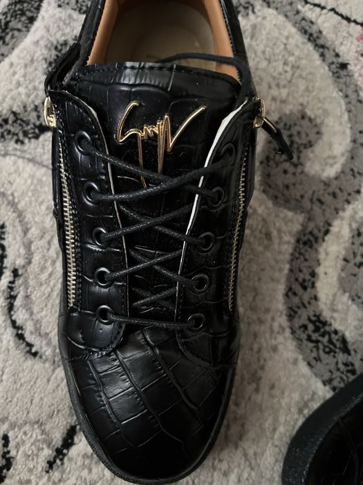 Adidasi zanotti marimea 43