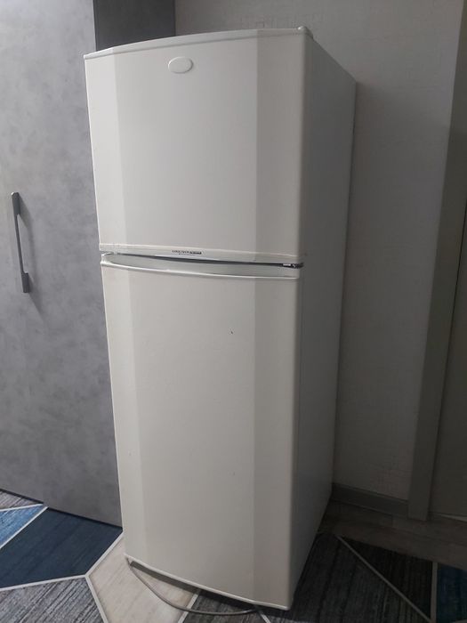 Продам б/у холодильник