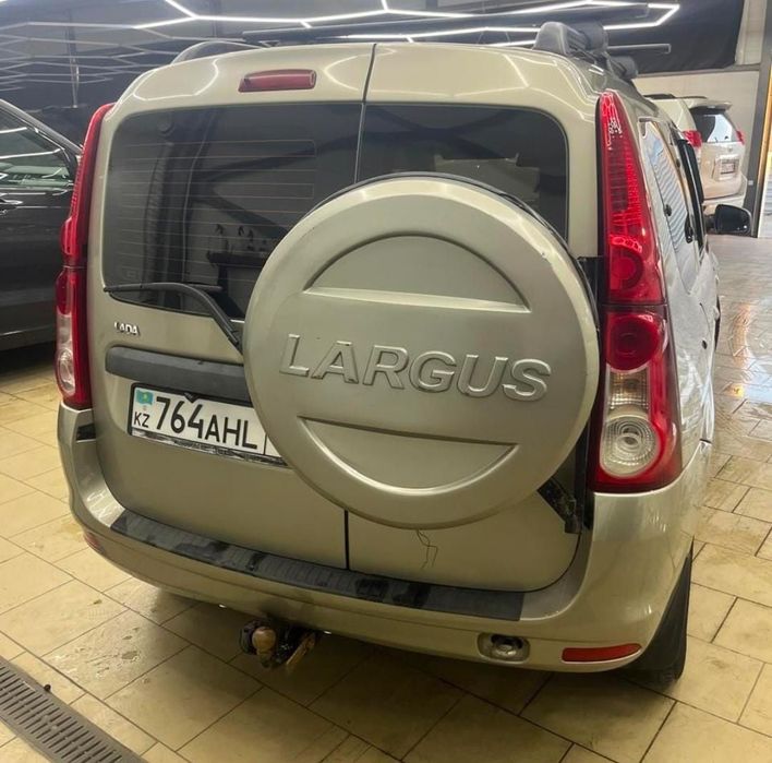 Продам машину LADA  Ларгус