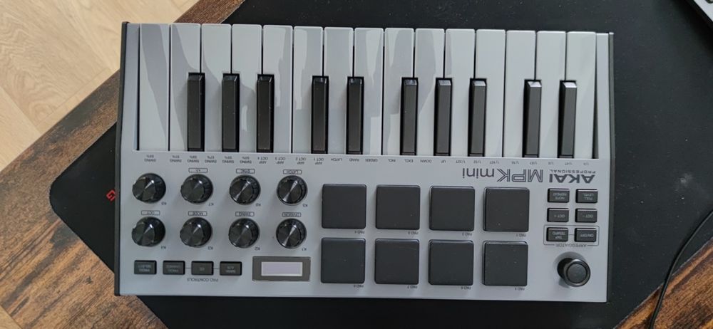 Controller midi Akai Mpk 25 mini Mk3 Grey