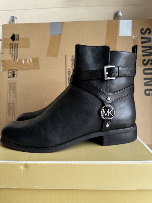 Ботильоны Майкл Корс кожаные