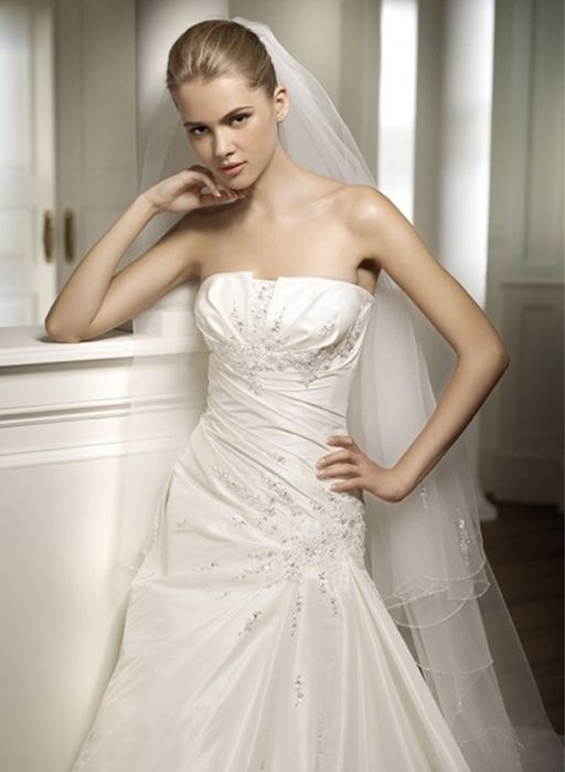 Rochie mireasa Pronovias