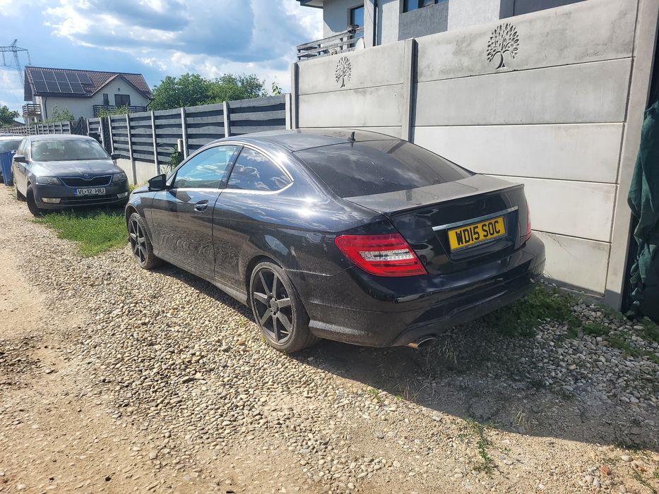 Jante r 18 cu anvelope bune mercedes w 204 amg  dezmembrez la pret mic