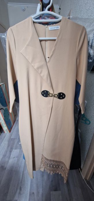 Продам платья женские