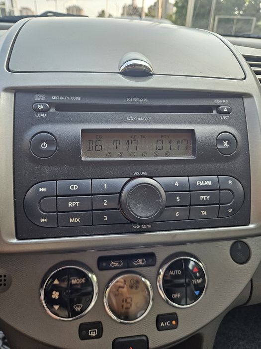 Продавам Nissan Note