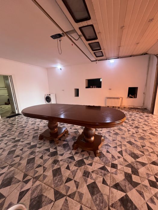 Стол для столовой б/у