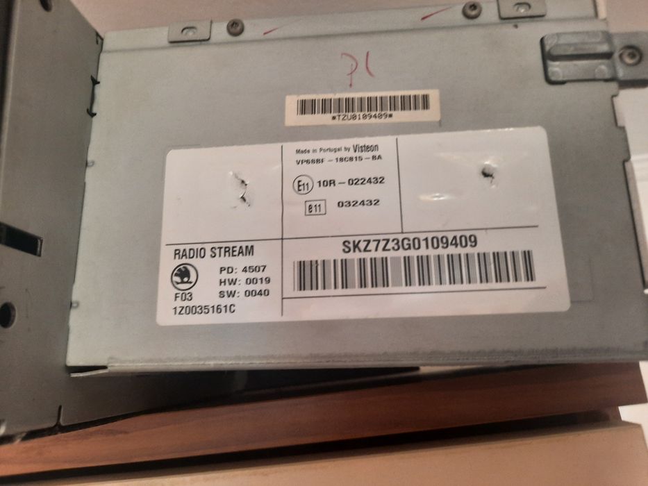 Casetofon original Skoda Octavia 2 decodat