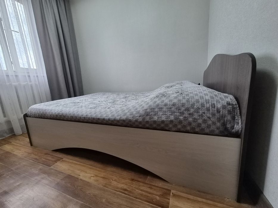 Кровать с основанием