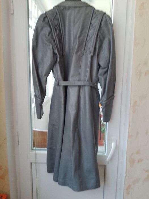 Кожено манто от 80-те на 20в.