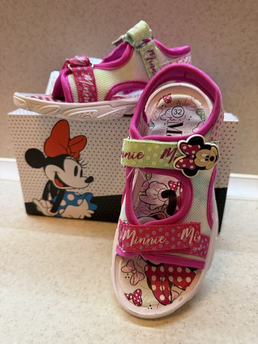 Сандали Minnie Mouse с LED светлини НОВИ!