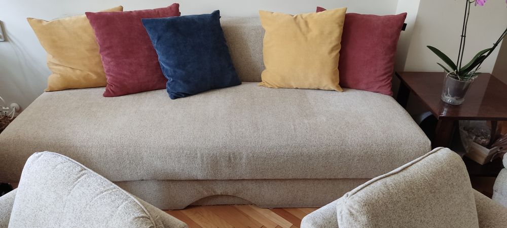 Разтегателен диван и два фотьойла