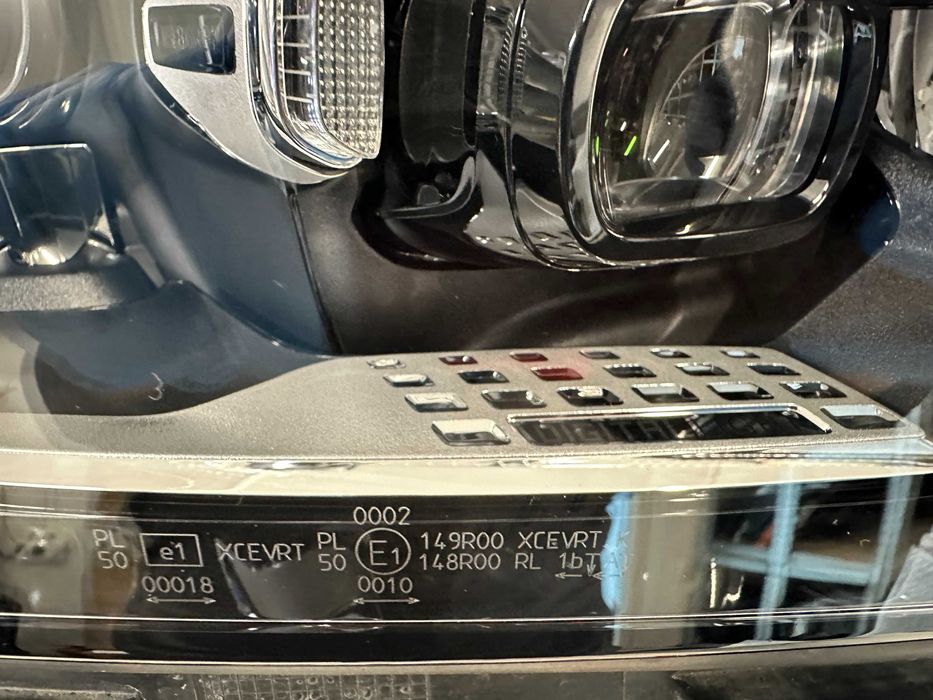 Фар фарове десен Mercedes C klasse W206 Мерцедес 206 DIGITAL LIGHT far