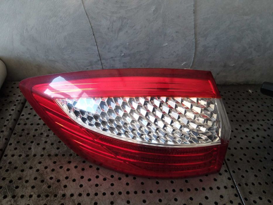 Stop tripla lampa stanga aripa ford mondeo mk4 break 2007 7s7113405b